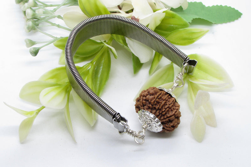 11 Mukhi Rudraksh Bracelet for Spiritual Mastery | Brahmatells - BrahmatellsStore