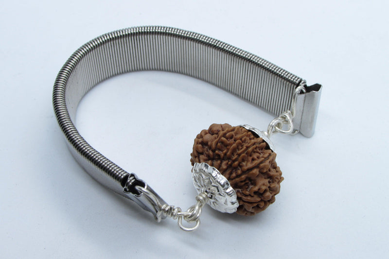 11 Mukhi Rudraksh Bracelet for Spiritual Mastery | Brahmatells - BrahmatellsStore