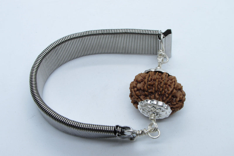 11 Mukhi Rudraksh Bracelet for Spiritual Mastery | Brahmatells - BrahmatellsStore