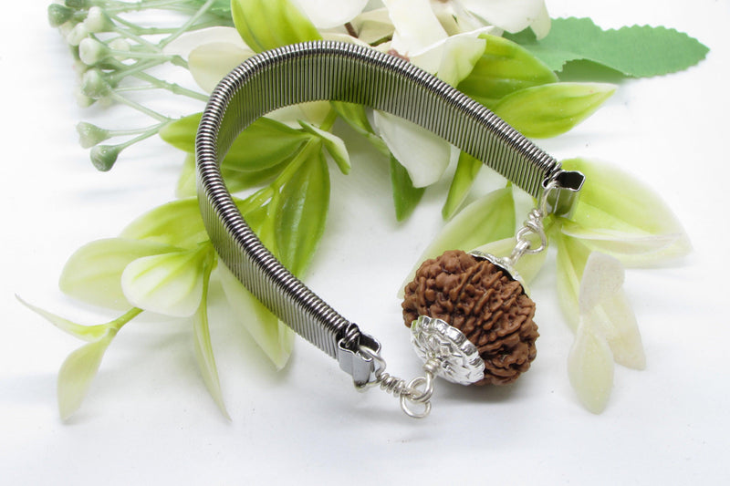 11 Mukhi Rudraksh Bracelet for Spiritual Mastery | Brahmatells - BrahmatellsStore