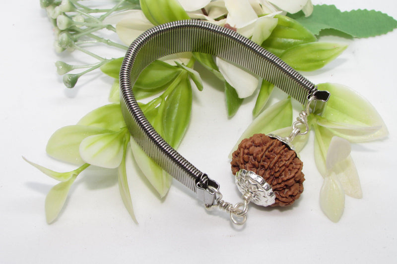 11 Mukhi Rudraksh Bracelet for Spiritual Mastery | Brahmatells - BrahmatellsStore