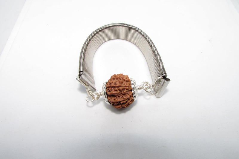 11 Mukhi Rudraksh Bracelet for Spiritual Mastery | Brahmatells - BrahmatellsStore