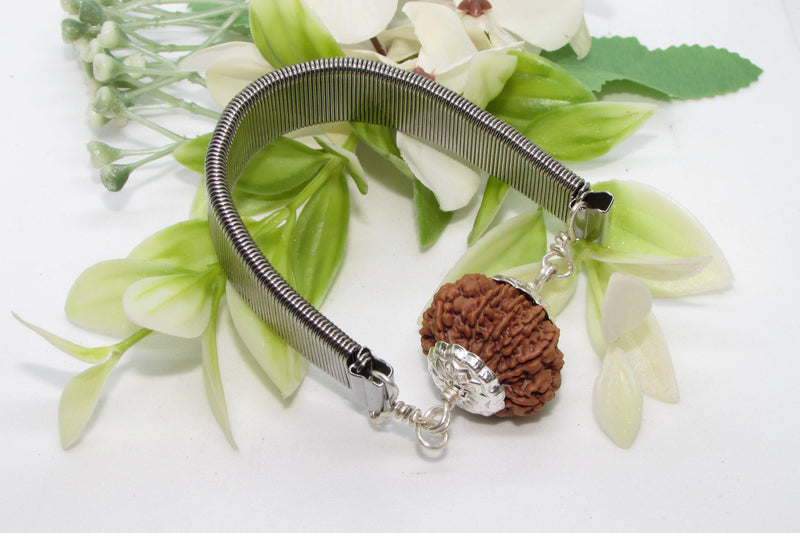 11 Mukhi Rudraksh Bracelet for Spiritual Mastery | Brahmatells - BrahmatellsStore