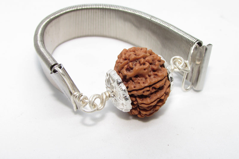 11 Mukhi Rudraksh Bracelet for Spiritual Mastery | Brahmatells - BrahmatellsStore