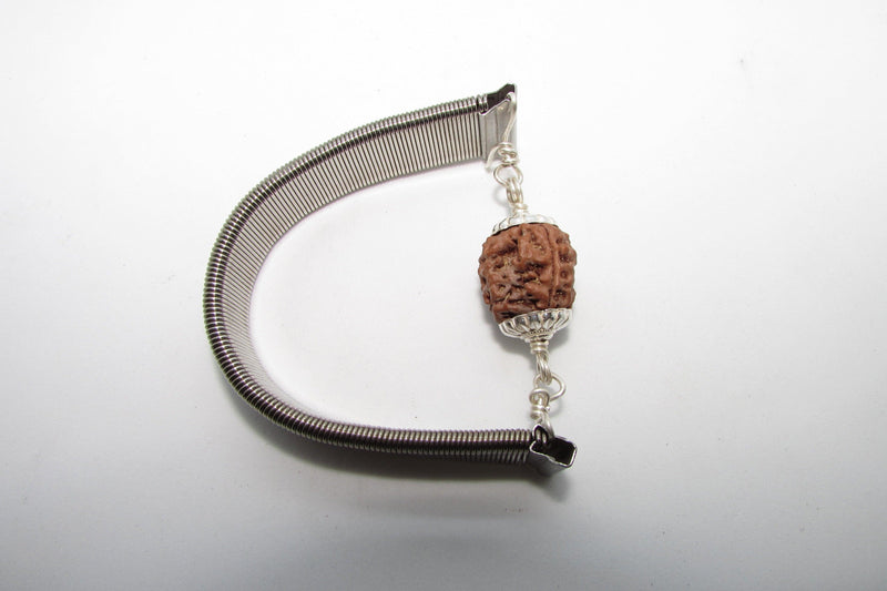 3 Mukhi Rudraksha Bracelet - Empowerment & Vitality | Brahmatells - BrahmatellsStore