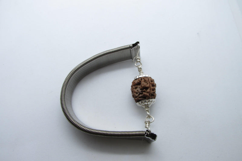 3 Mukhi Rudraksha Bracelet - Empowerment & Vitality | Brahmatells - BrahmatellsStore