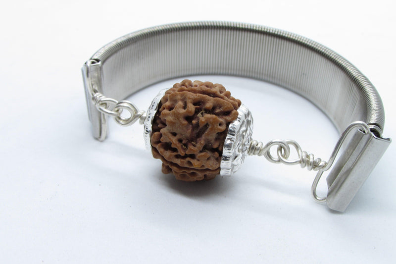 4 Mukhi Rudraksha Bracelet for Knowledge & Creativity | Brahmatells - BrahmatellsStore