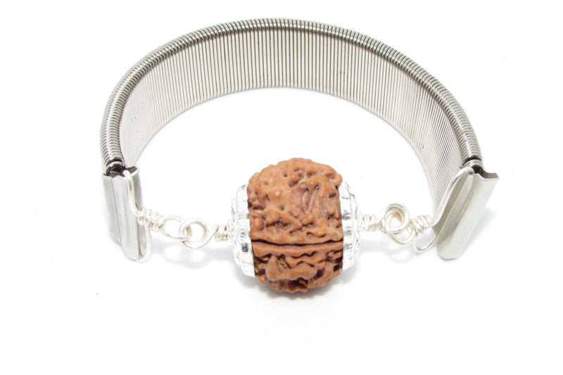 4 Mukhi Rudraksha Bracelet for Knowledge & Creativity | Brahmatells - BrahmatellsStore