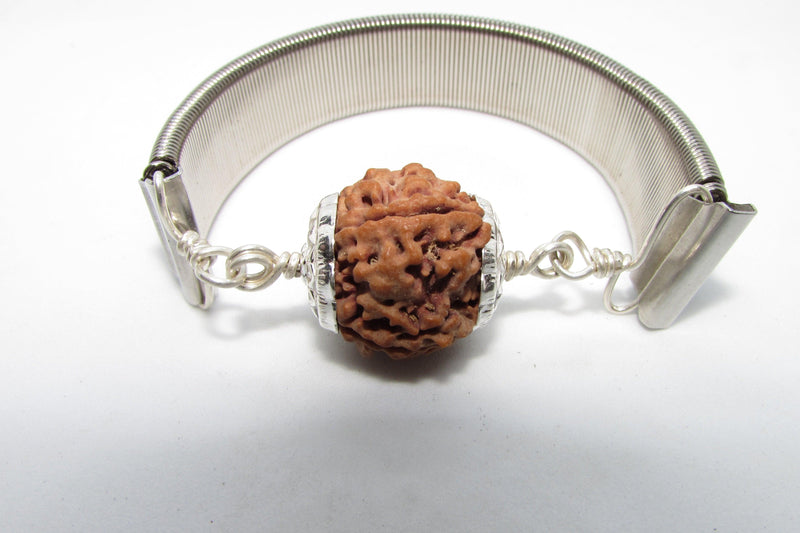 4 Mukhi Rudraksha Bracelet for Knowledge & Creativity | Brahmatells - BrahmatellsStore