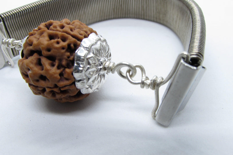 5 Mukhi Rudraksha Bracelet with Silver Pendant - Spiritual Elegance | Brahmatells - BrahmatellsStore