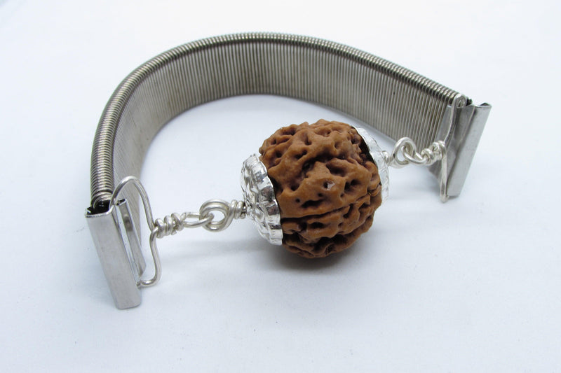 5 Mukhi Rudraksha Bracelet with Silver Pendant - Spiritual Elegance | Brahmatells - BrahmatellsStore