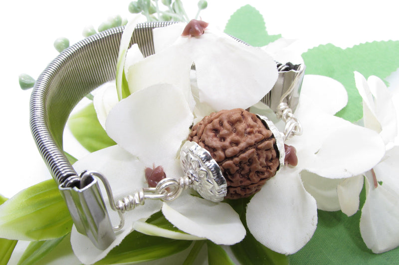 7 Mukhi Rudraksha Bracelet with Silver Pendant - Divine Blessings | Brahmatells - BrahmatellsStore