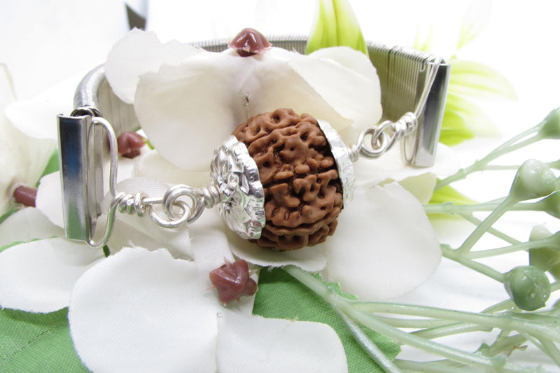 8 Mukhi Rudraksh Bracelet & Silver Pendant - Lord Ganesha's Blessings | Brahmatells - BrahmatellsStore