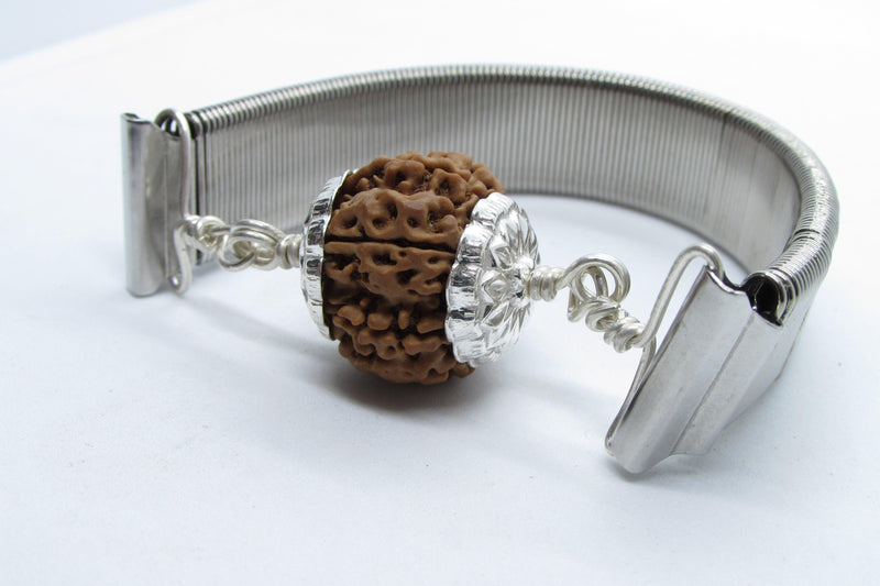 8 Mukhi Rudraksh Bracelet & Silver Pendant - Lord Ganesha's Blessings | Brahmatells - BrahmatellsStore