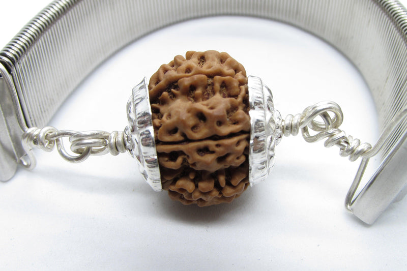 8 Mukhi Rudraksh Bracelet & Silver Pendant - Lord Ganesha's Blessings | Brahmatells - BrahmatellsStore