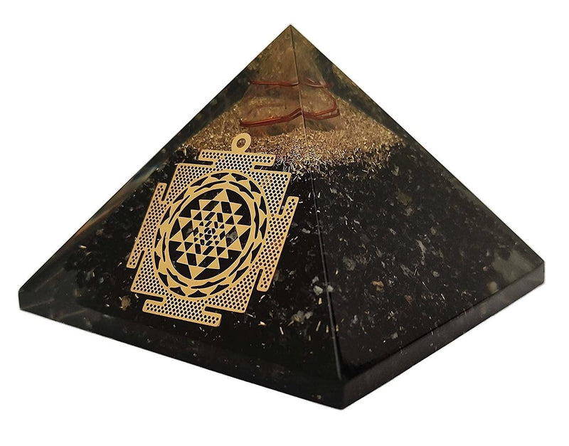 Amethyst & Clear Quartz Pyramid Yoga Meditation Crystal - BrahmatellsStore