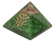 Amethyst & Clear Quartz Pyramid Yoga Meditation Crystal - BrahmatellsStore