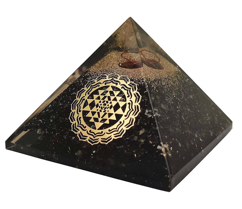 Amethyst & Clear Quartz Pyramid Yoga Meditation Crystal - BrahmatellsStore