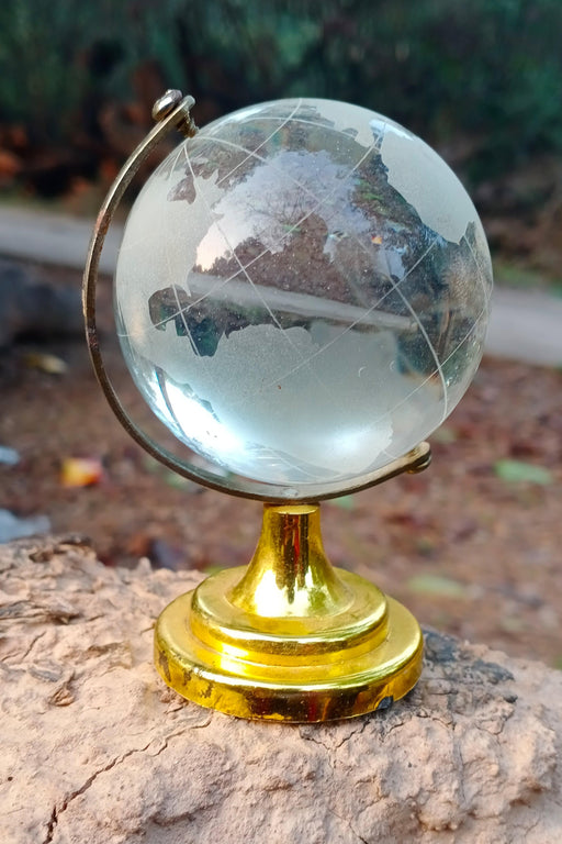 Crystal Globe - BrahmatellsStore