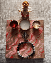 Customized Red and Golden square Rakhi Pooja Thalli with Rakhi - BrahmatellsStore