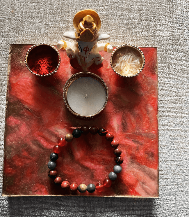 Customized Red square Rakhi Pooja Thalli with Rakhi - BrahmatellsStore
