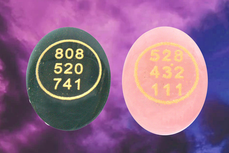 Green Aventurine With the Zibu Symbol & Rose Quartz Tumble - BrahmatellsStore