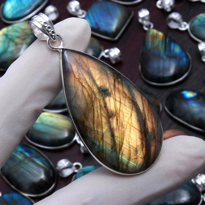 Labradorite Pendant - BrahmatellsStore