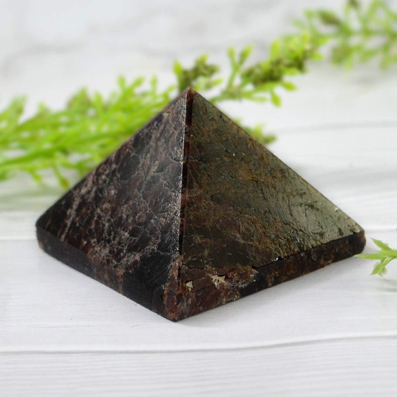 Natural Crystal Stone Garnet Pyramid, Standard, Red, - BrahmatellsStore