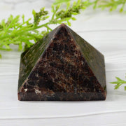 Natural Crystal Stone Garnet Pyramid, Standard, Red, - BrahmatellsStore