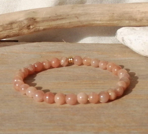 Natural Peach Moonstone Beaded Bracelet, Positive Energy, Love, Lythotherapy, Mediatation. - BrahmatellsStore