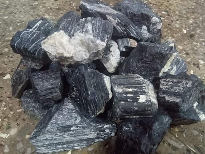 Raw Black Turmoline - BrahmatellsStore