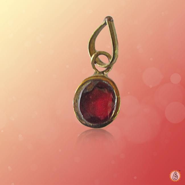 Saturn's Hessonite Gomed Oval Pendant - Astrological Elegance | Brahmatells - BrahmatellsStore